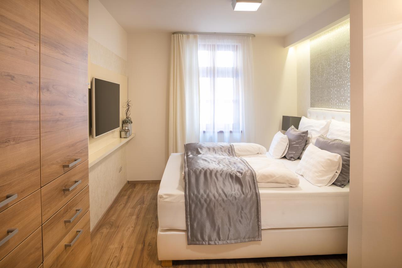 Foter Rezidencia 2 Aparthotel Gyor Luaran gambar