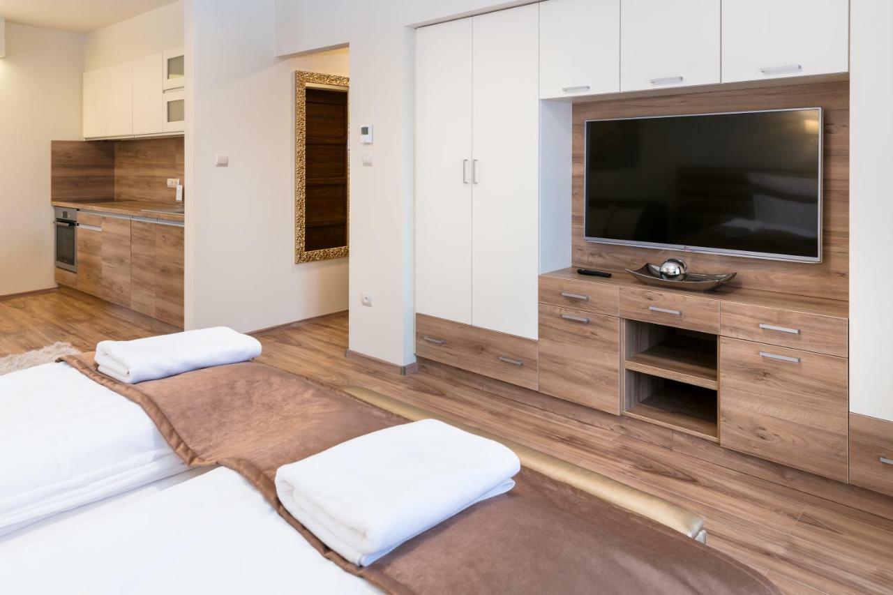 Foter Rezidencia 2 Aparthotel Gyor Luaran gambar