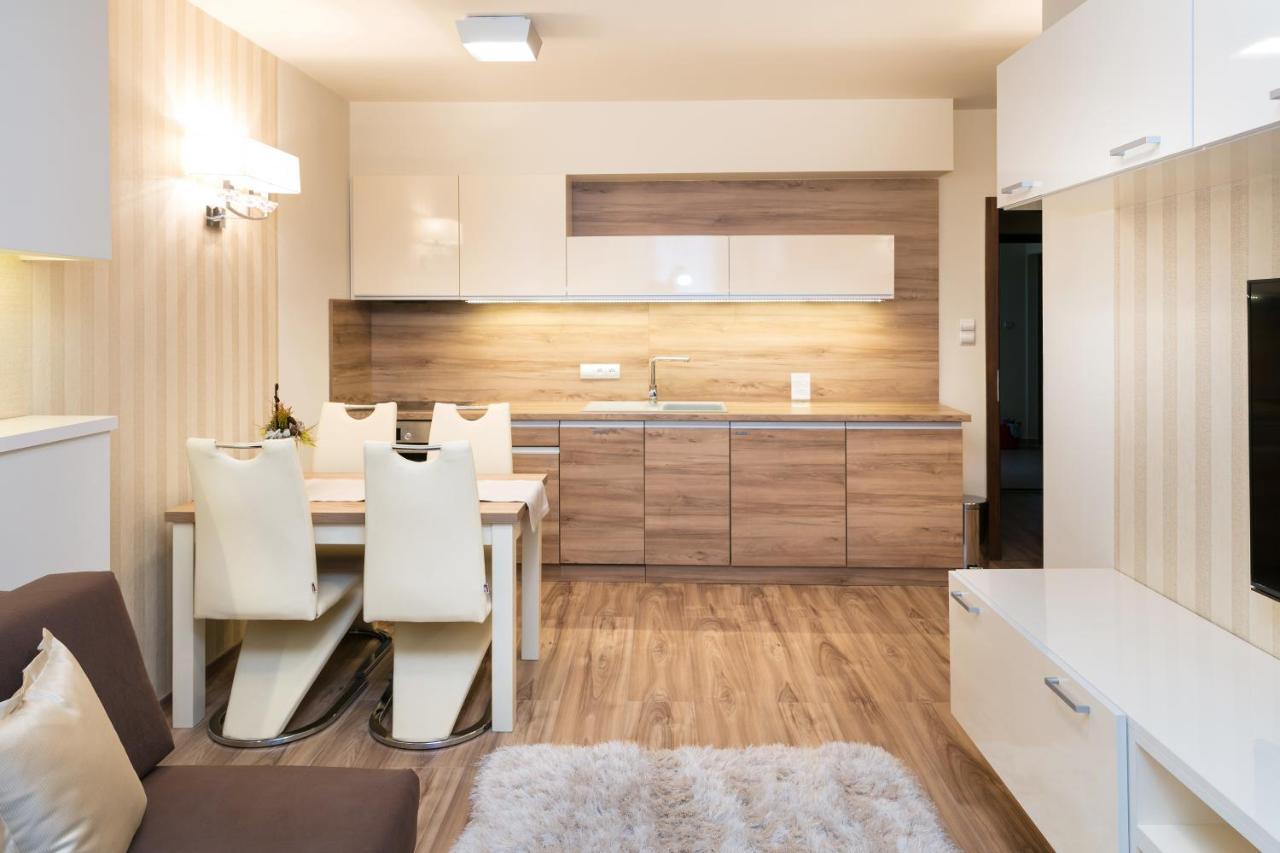 Foter Rezidencia 2 Aparthotel Gyor Luaran gambar
