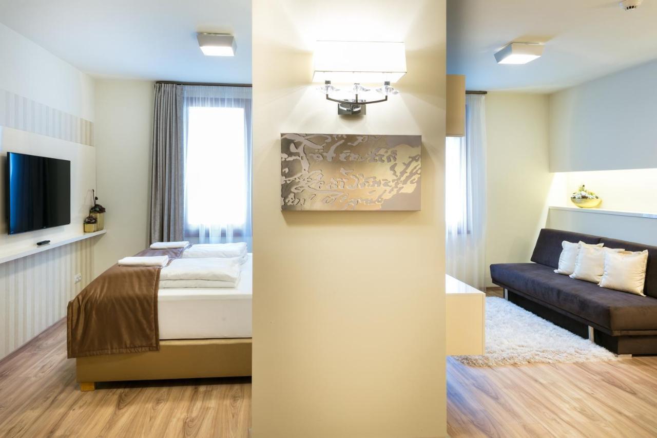 Foter Rezidencia 2 Aparthotel Gyor Luaran gambar