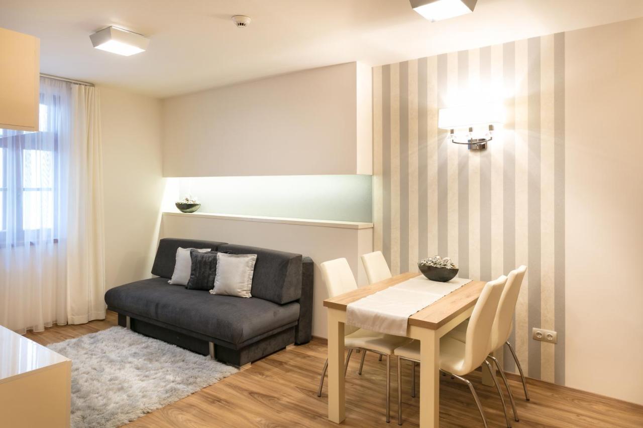 Foter Rezidencia 2 Aparthotel Gyor Luaran gambar